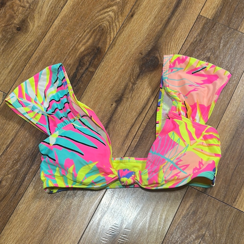 No Boundaries Vibrant Tropical Bikini Top
